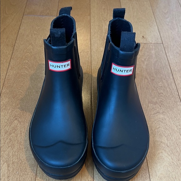 Hunter Classic Chelsea Boots - Picture 2 of 5